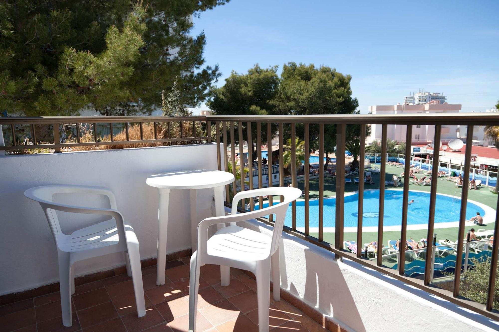 Hotel Vibra Riviera Sant Antoni de Portmany Esterno foto