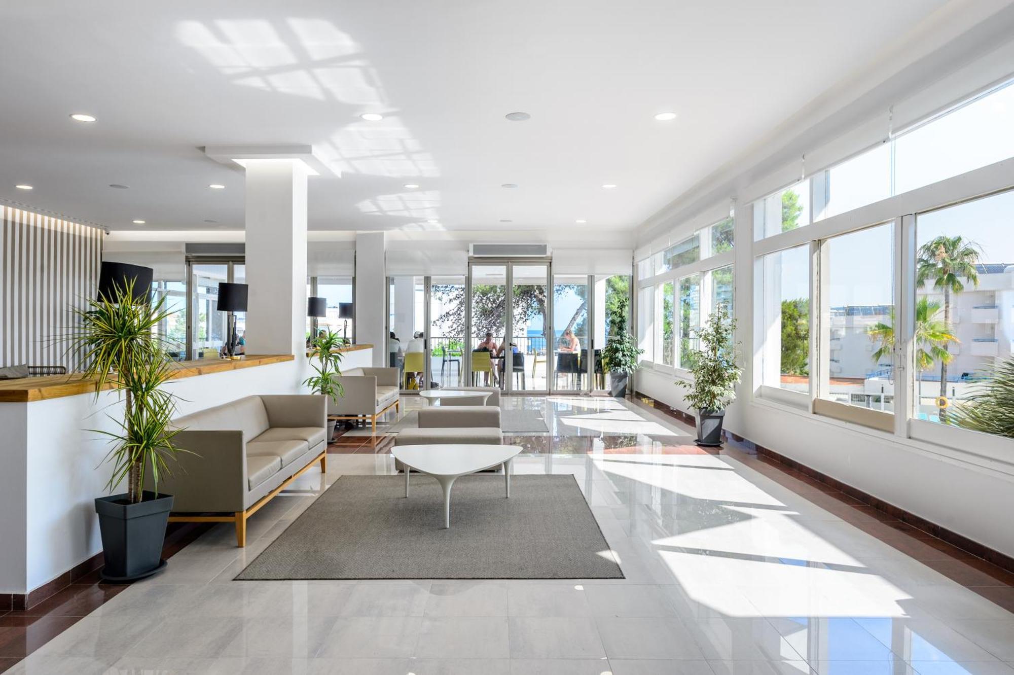 Hotel Vibra Riviera Sant Antoni de Portmany Esterno foto