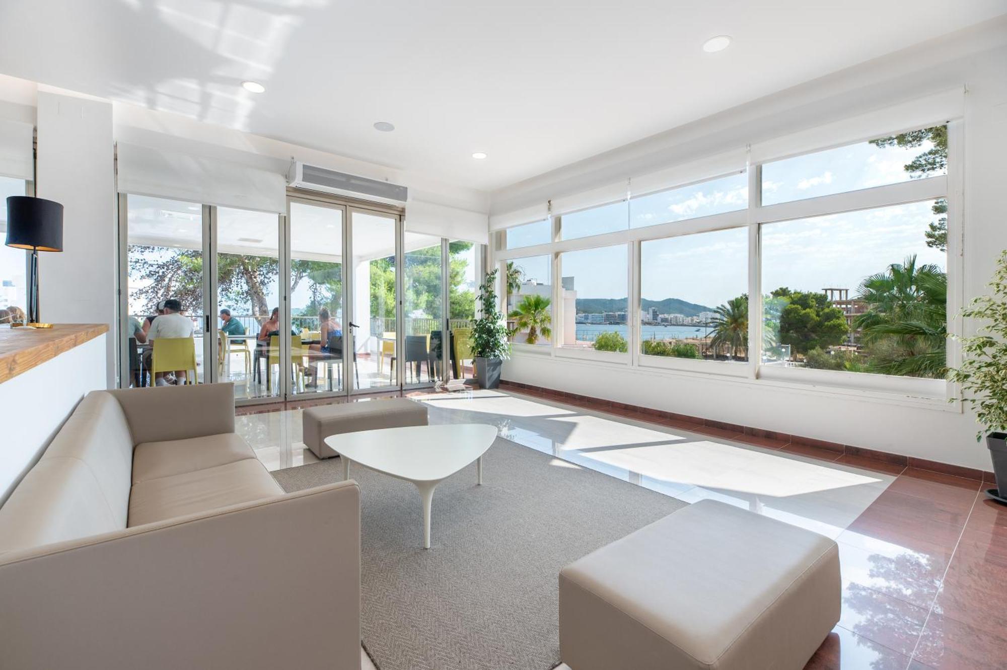 Hotel Vibra Riviera Sant Antoni de Portmany Esterno foto