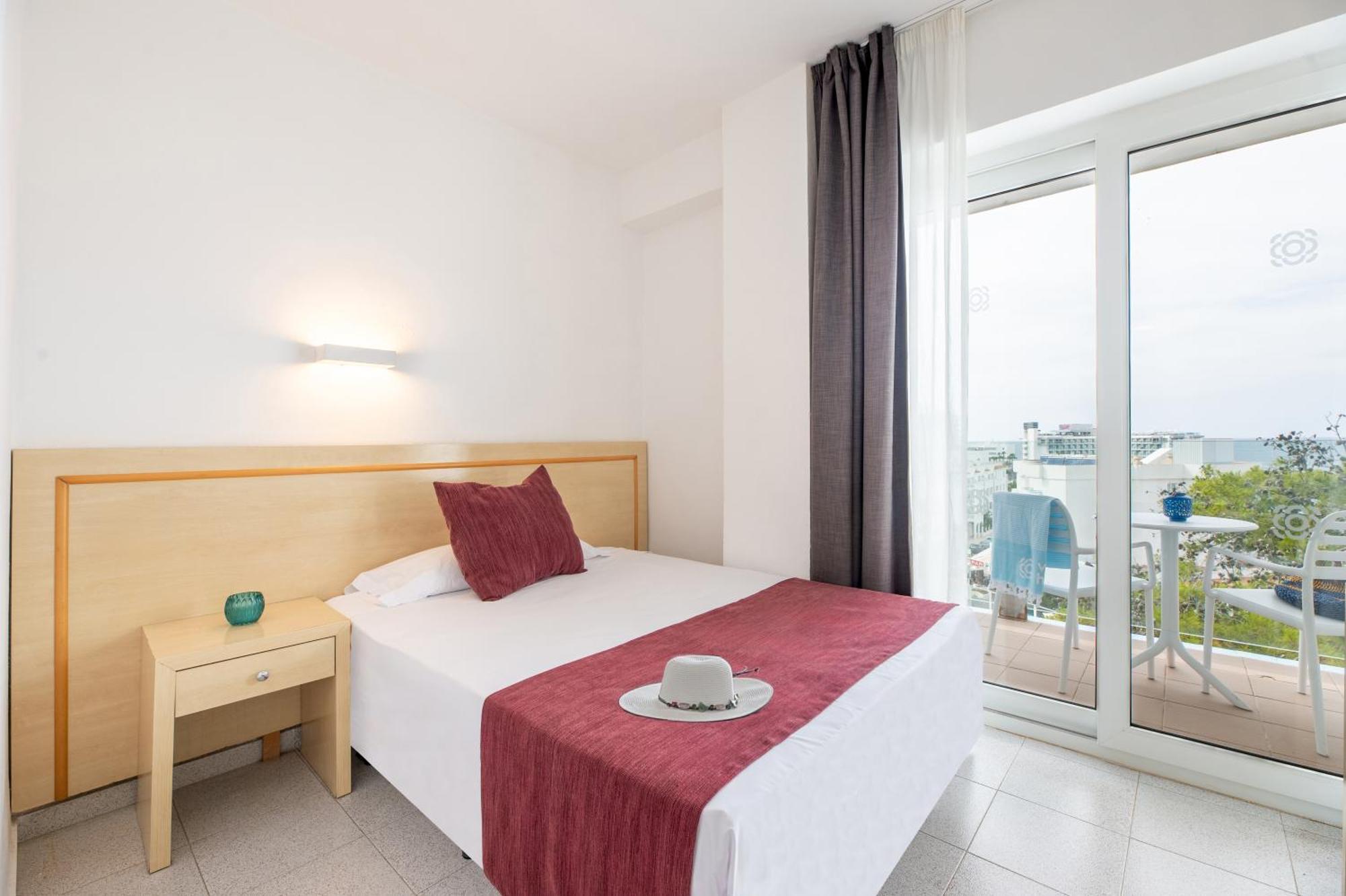 Hotel Vibra Riviera Sant Antoni de Portmany Esterno foto