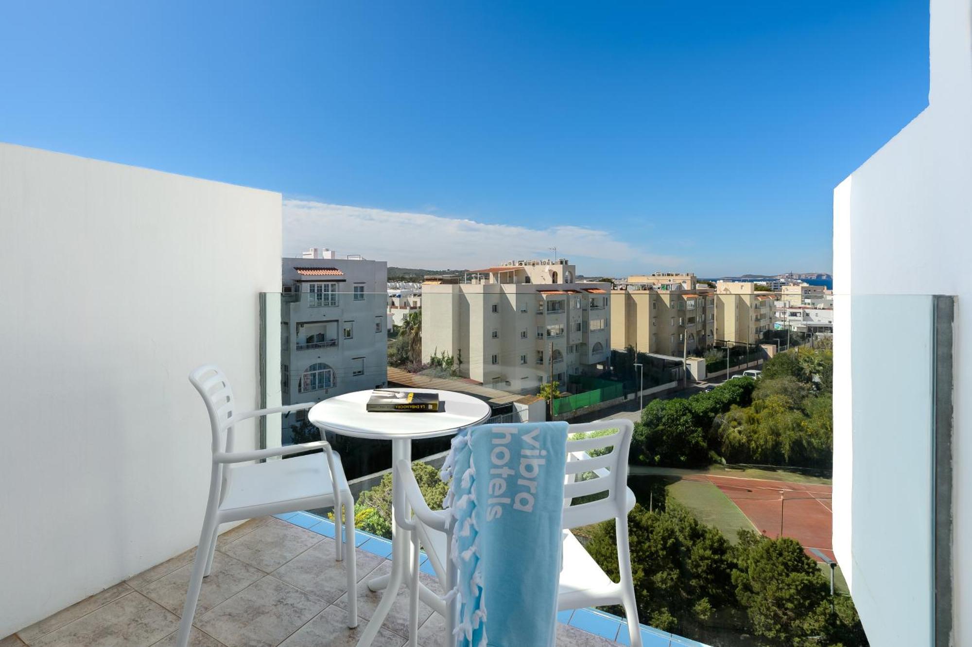 Hotel Vibra Riviera Sant Antoni de Portmany Esterno foto