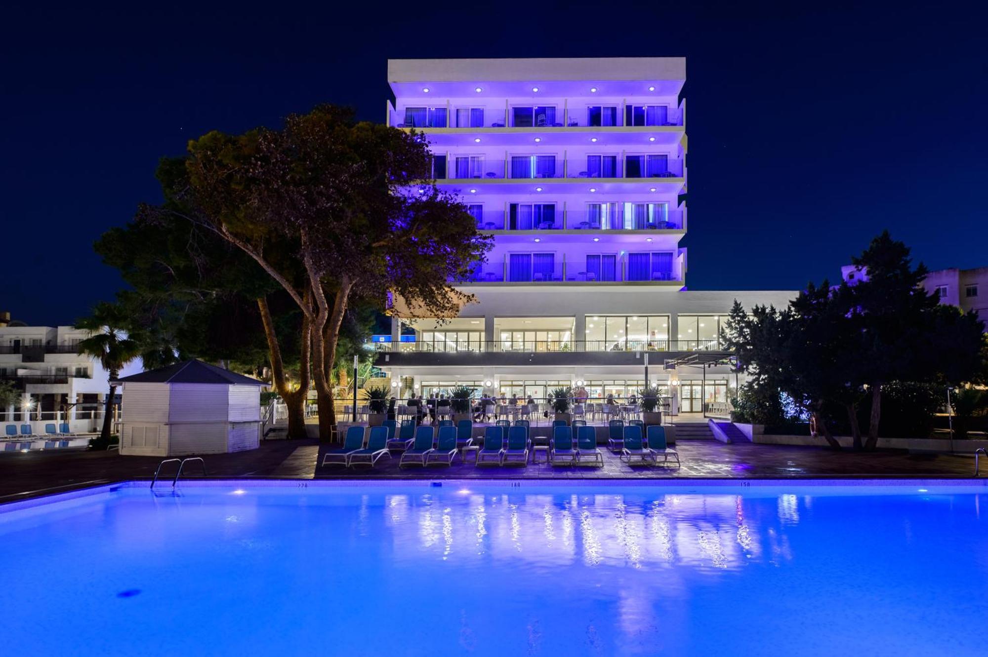 Hotel Vibra Riviera Sant Antoni de Portmany Esterno foto