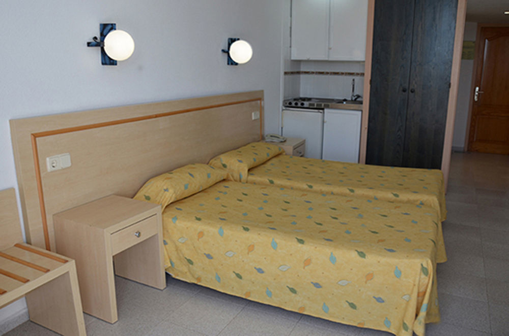 Hotel Vibra Riviera Sant Antoni de Portmany Esterno foto